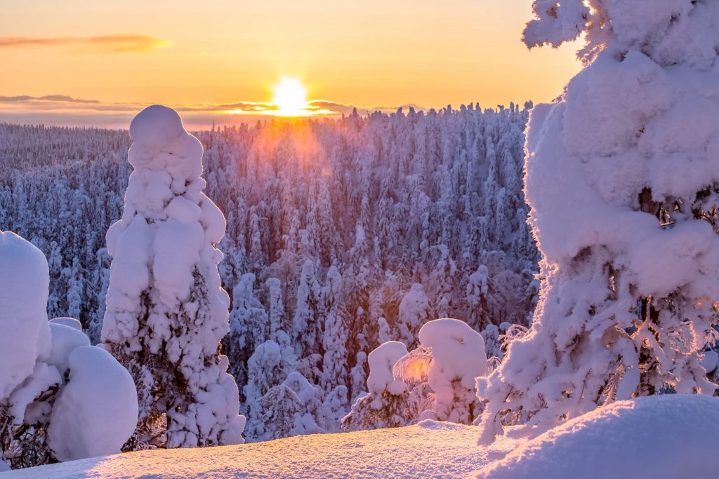 finska-laponia-wyprawa-zima-zachod-slonca-wyrusz-w-zyciowa-podroz-soul-travel