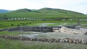 wycieczka-mongolia-Gorace-zrodla-Tsenkher-camping-soul-travel
