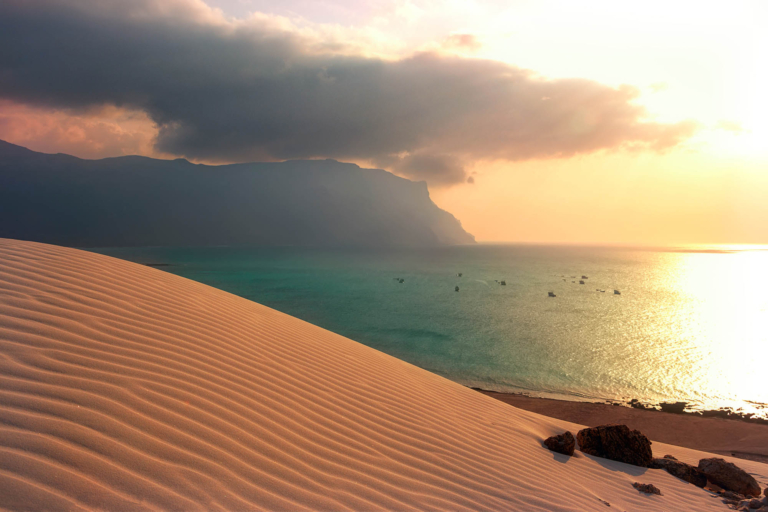 Sokotra-natura-plaża-ocean-przyroda-wycieczka-Soul-Travel